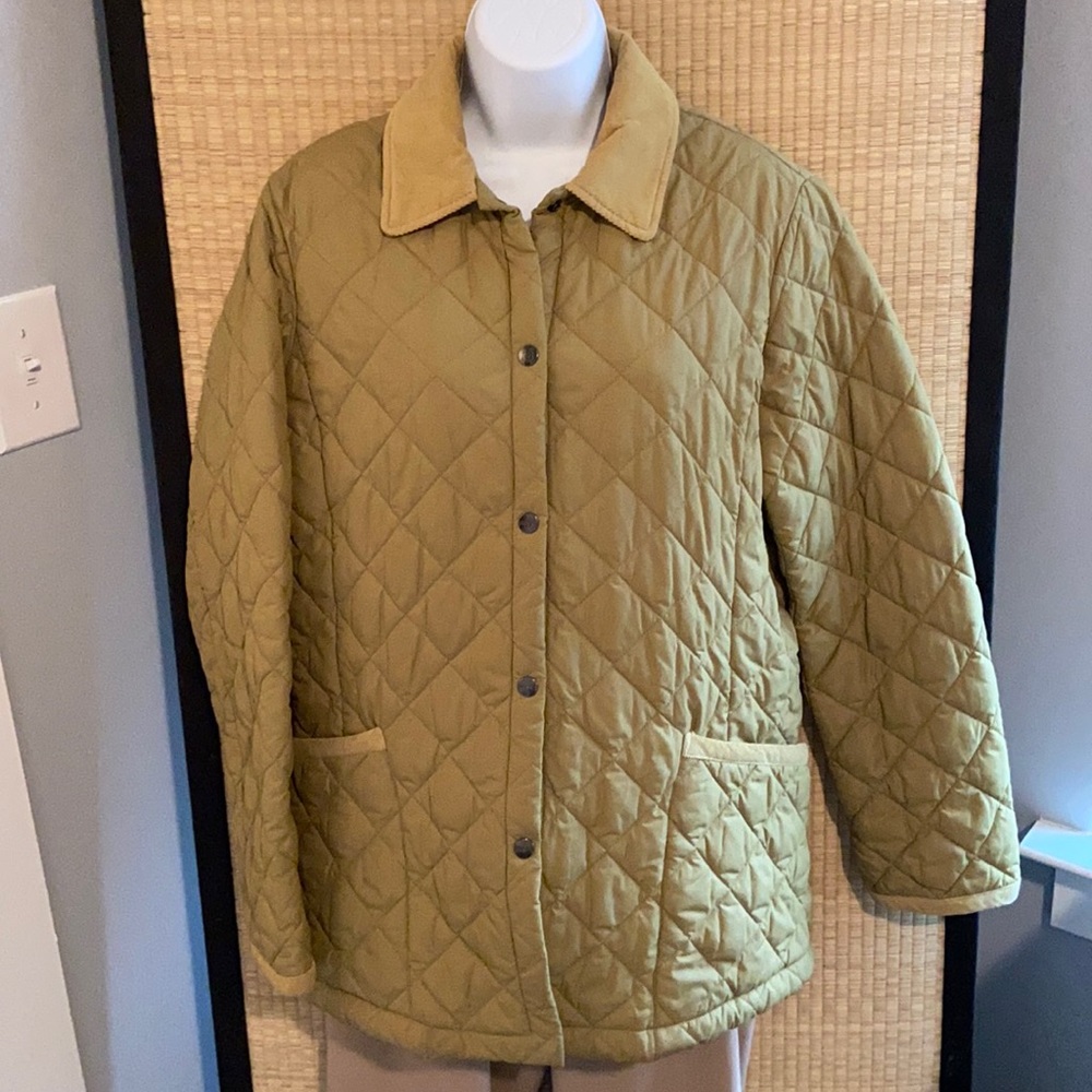 30/44 Husky England Quilted Barn Jacket